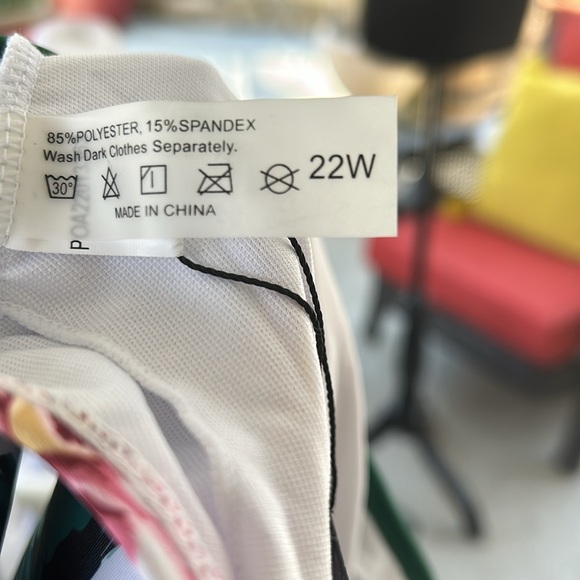 New Daci woman’s bathing  suit top - Picture 7 of 11